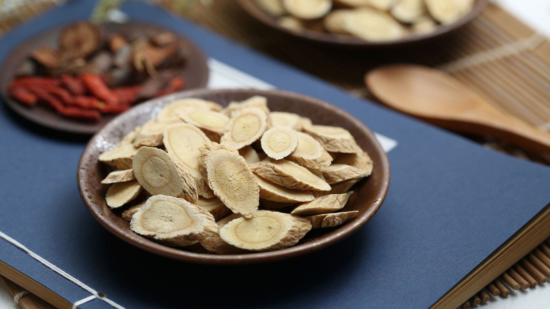 Astragalus in a bowl